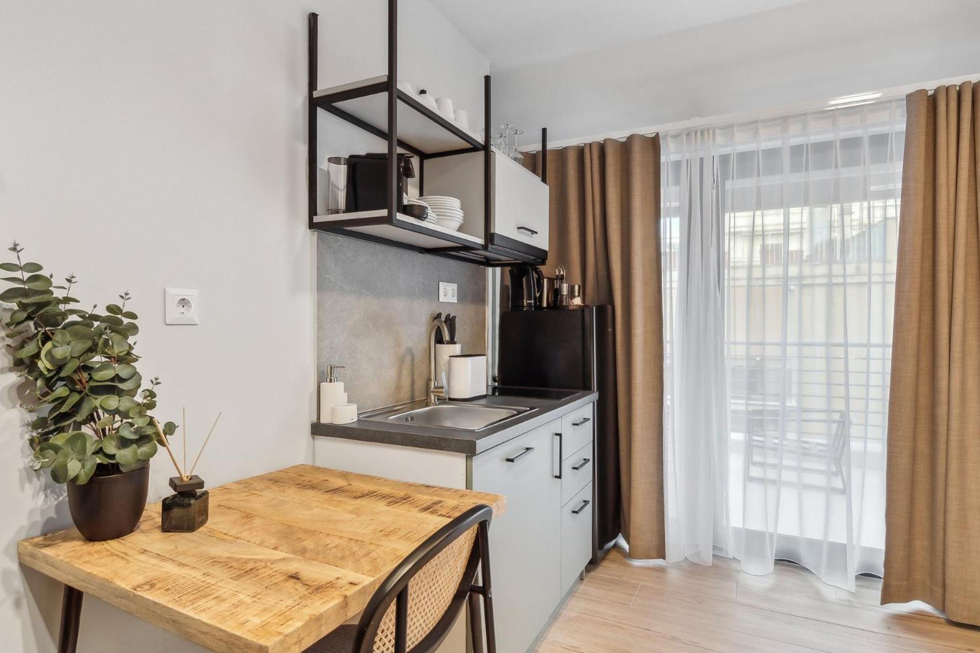 Limehome Athens Solonos City Center Exterior photo