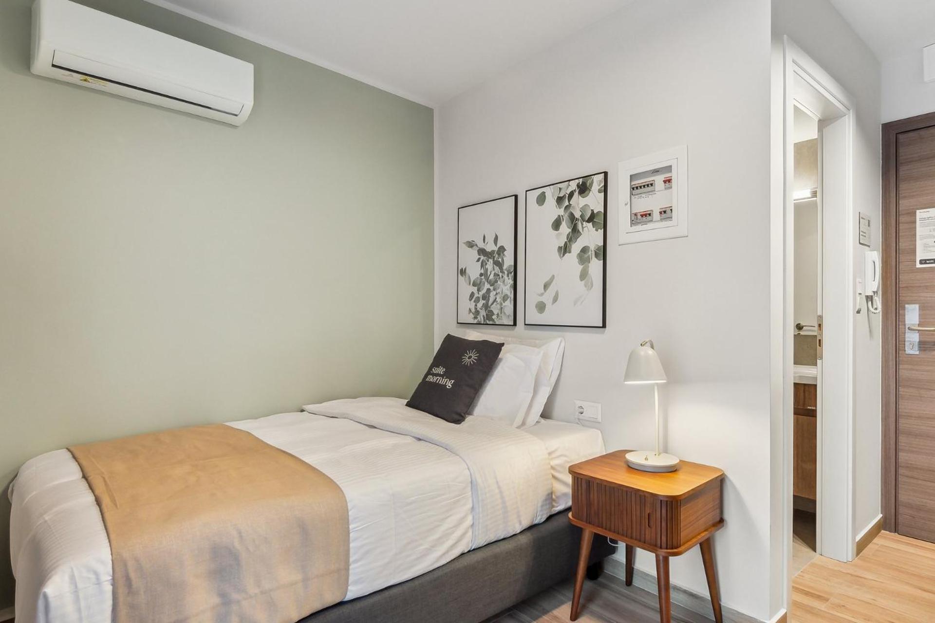 Limehome Athens Solonos City Center Room photo