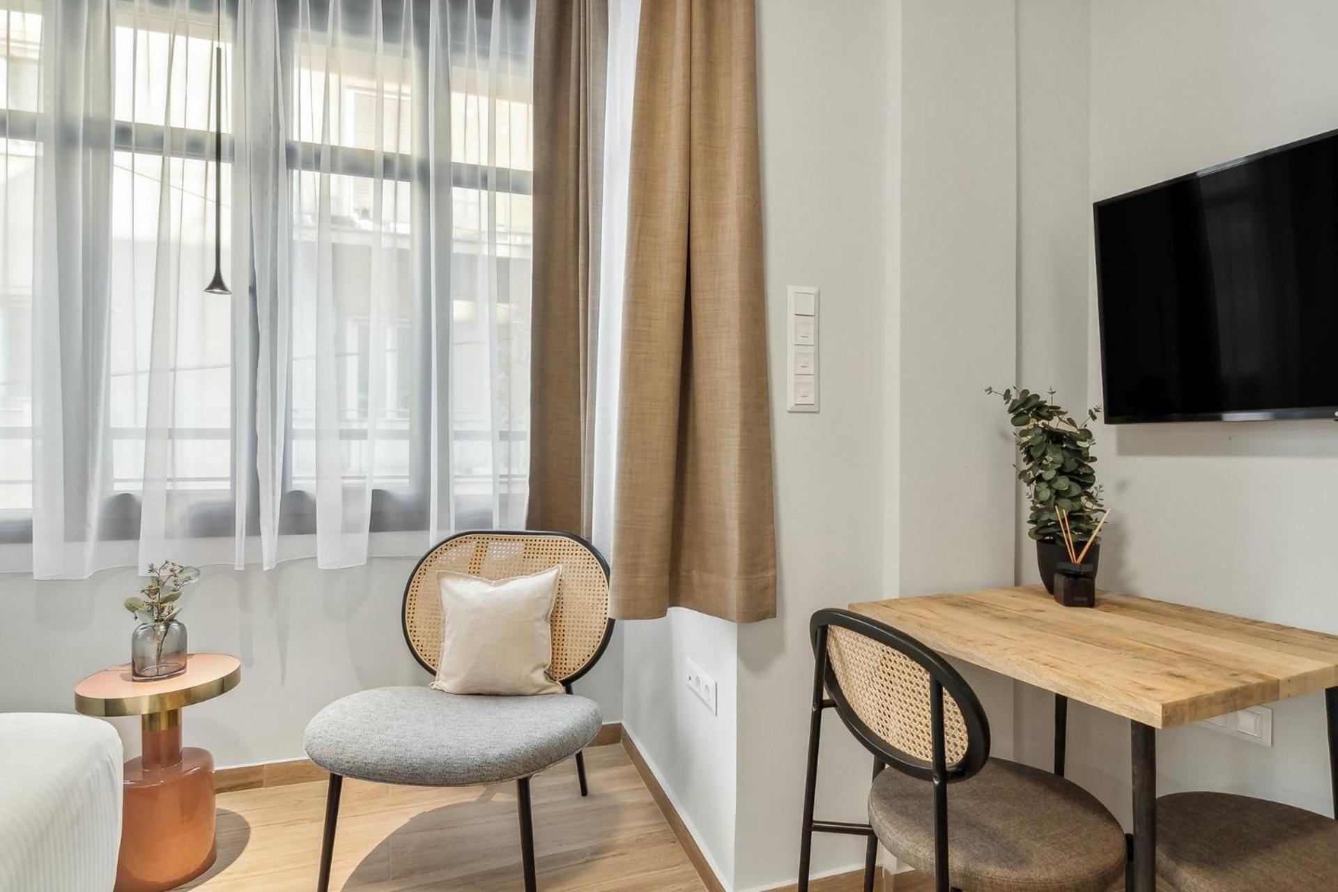 Limehome Athens Solonos City Center Room photo